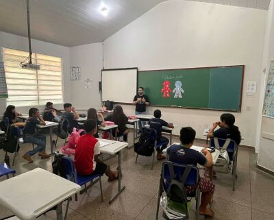 Imagem da notícia Programa Saúde na Escola: Nutricionistas promovem educação alimentar lúdica em escola de Alcinópolis 